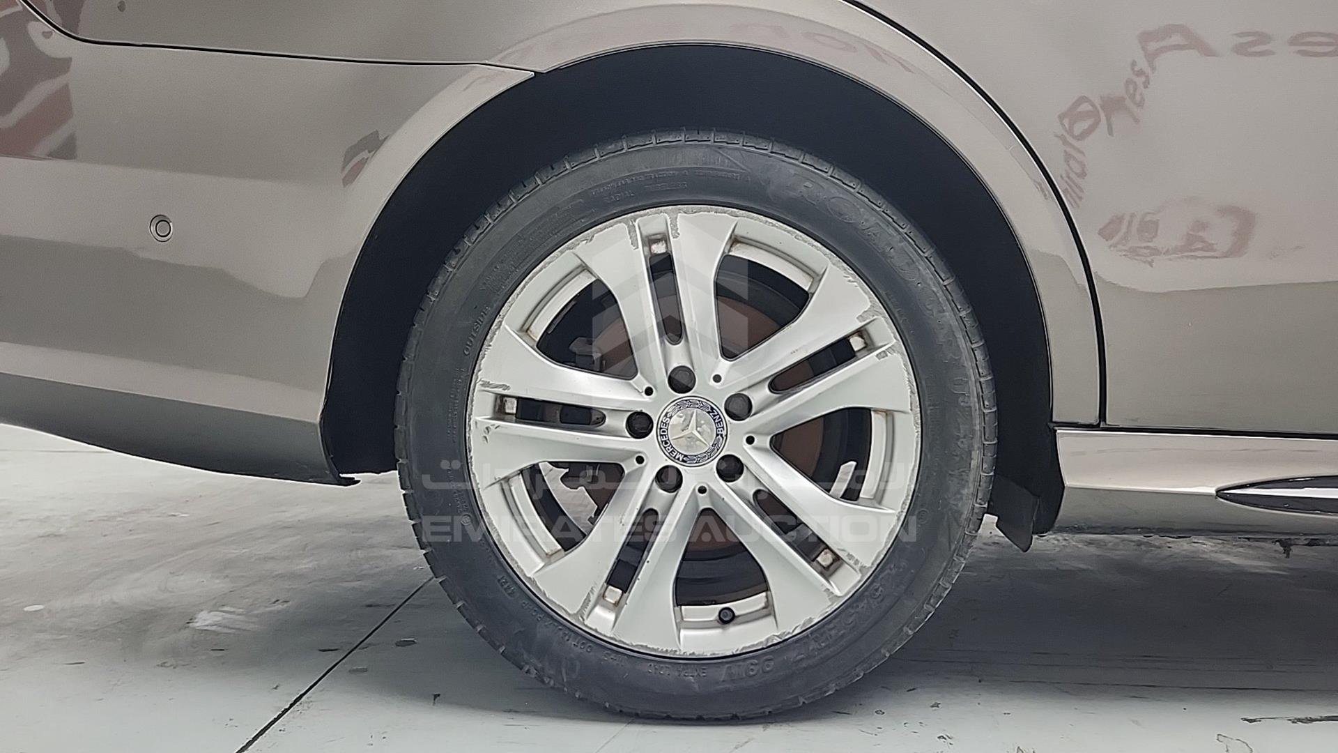 2010 MERCEDES E 350 VIN: WDDHF8HB9AA092331