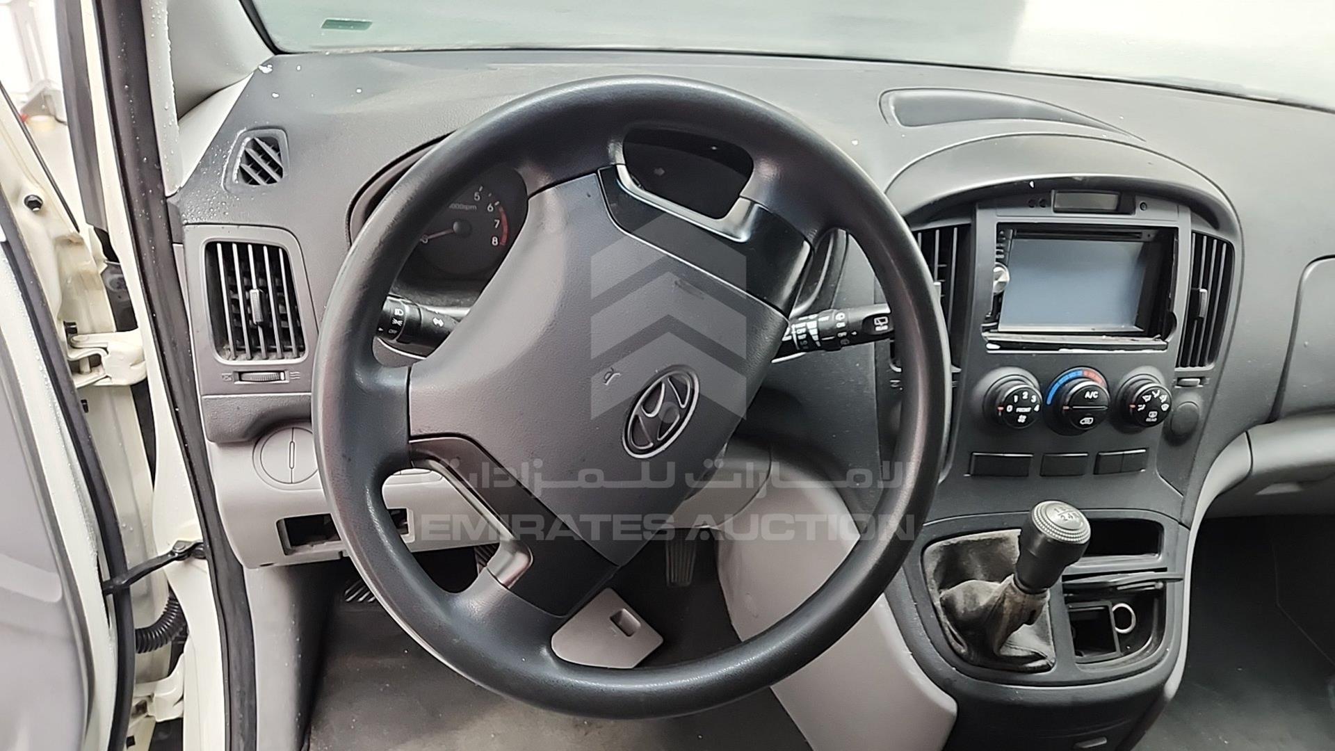 2012 HYUNDAI H1 VIN: KMHWG81R8CU364919