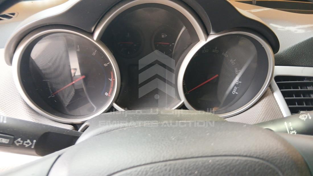 2012 Chevrolet Cruze — Speedometer & RPM Gauges — Photo 14