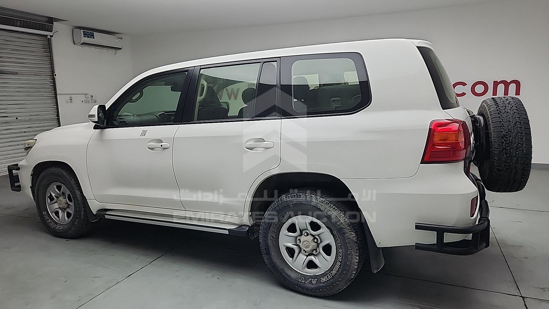 2014 TOYOTA LC 200 VIN: JTMHV09J404134874