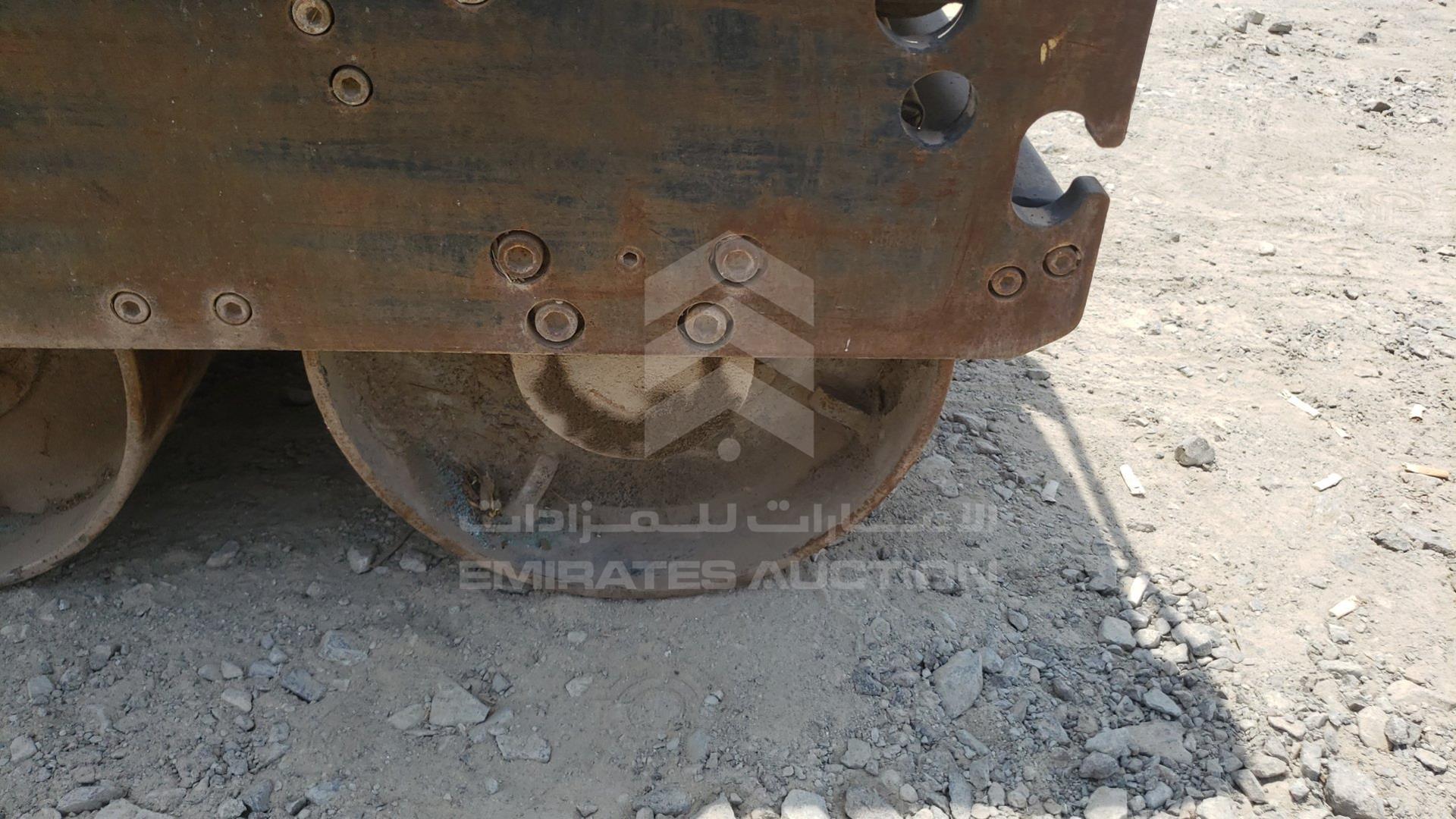 0 JCB --- VIN: GATVD070V02703695