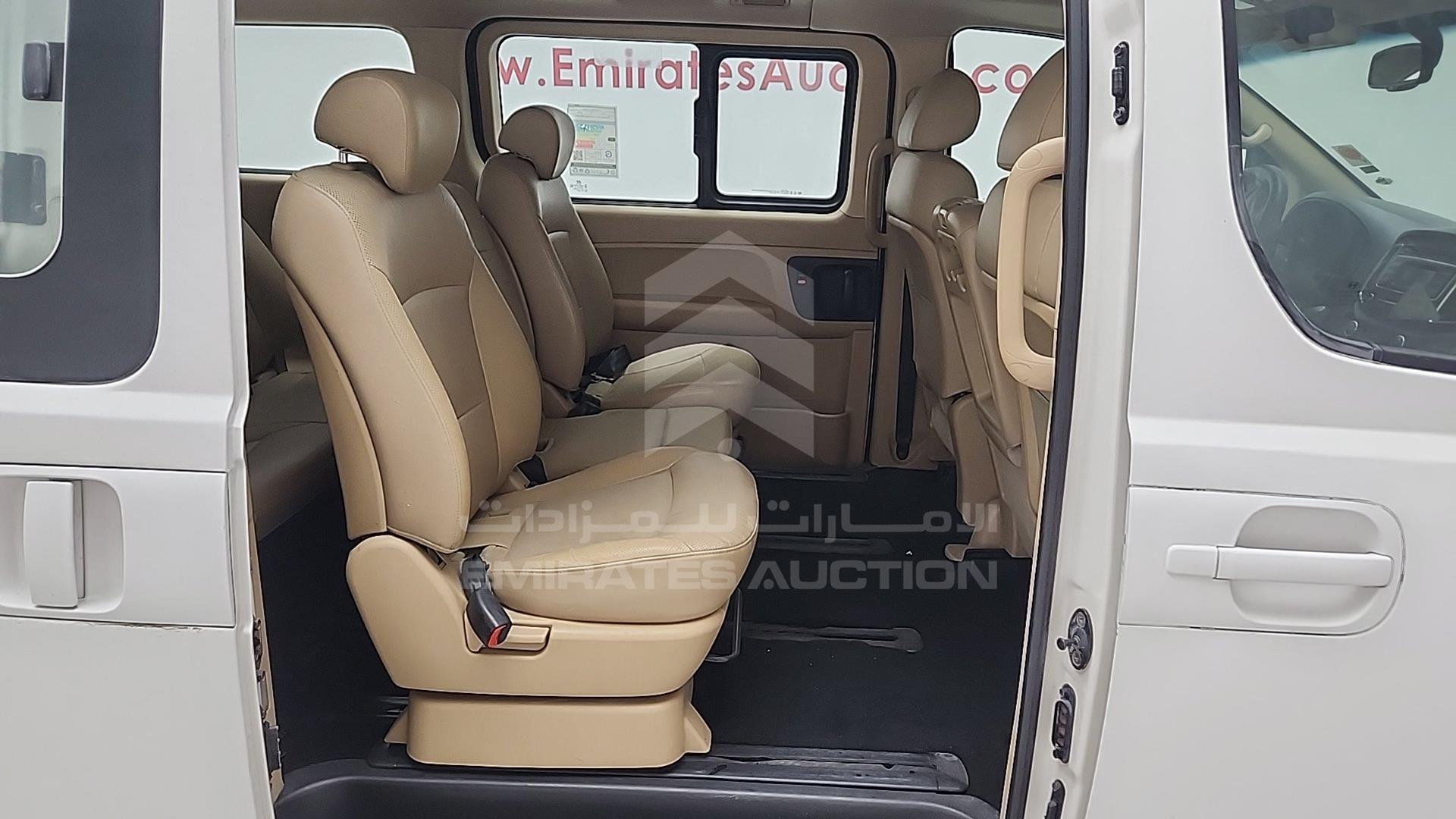 2018 HYUNDAI H1 VIN: KMJWA37R0JU946956