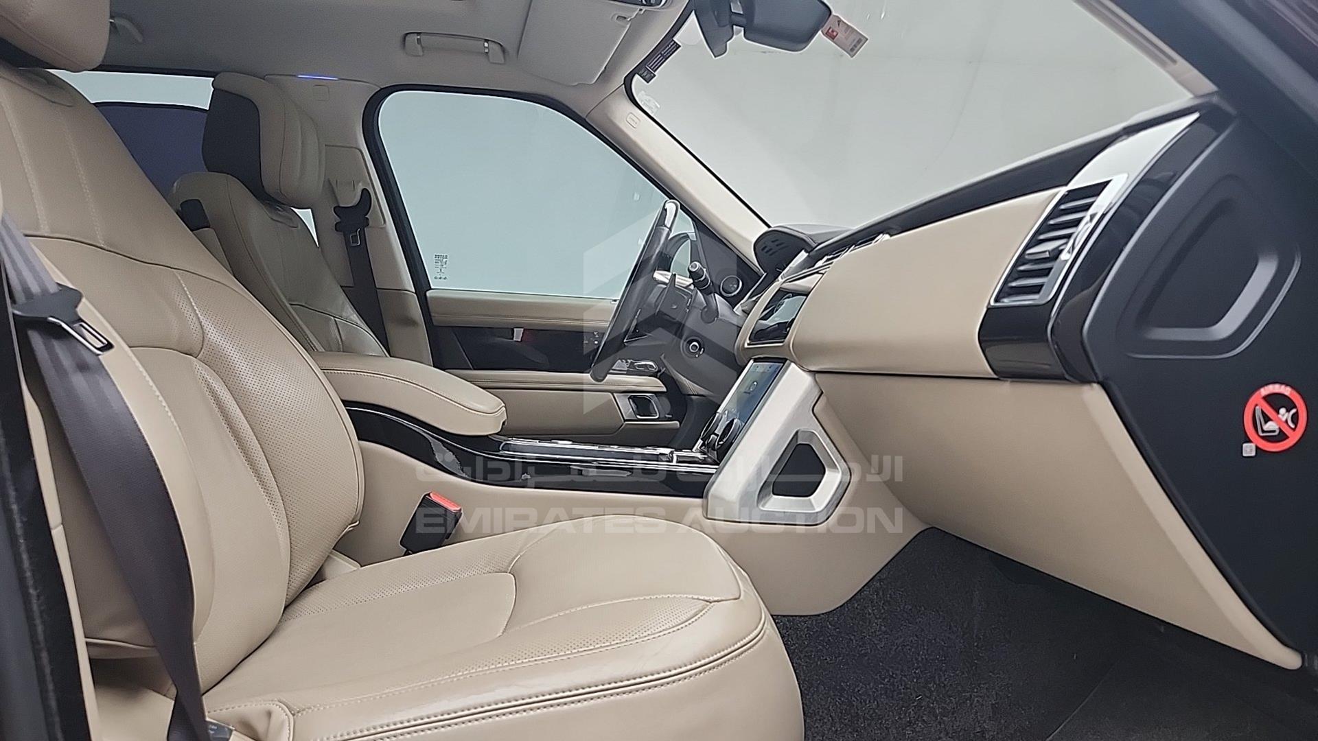 2018 RANGE ROVER VOGUE VIN: SALGA2BV3JA503204