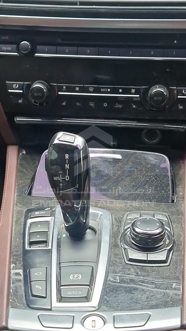 2011 BMW 750 VIN: WBAKB8101BC345410