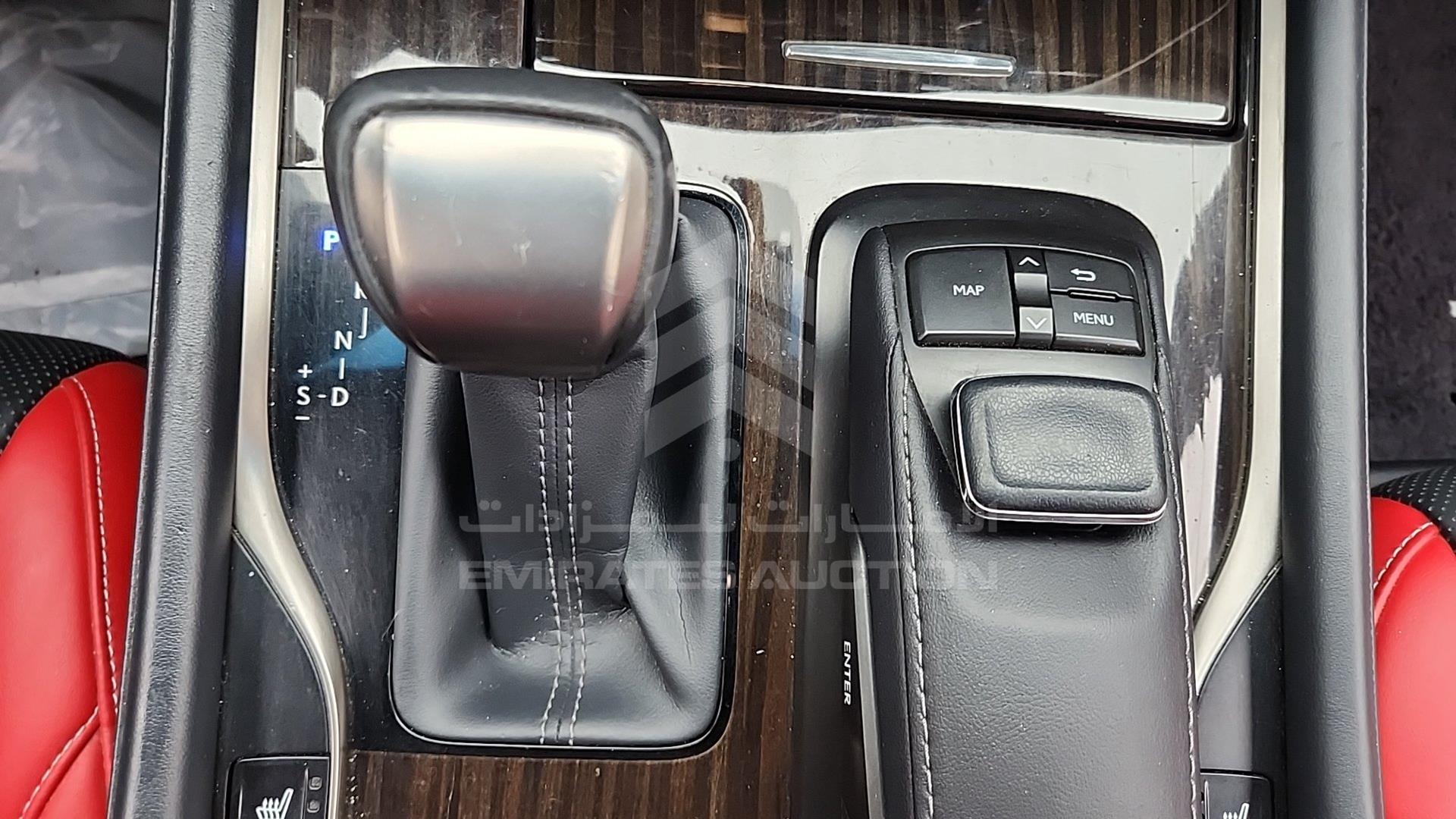 2020 LEXUS LX 570 VIN: JTJHY00W8L4331290