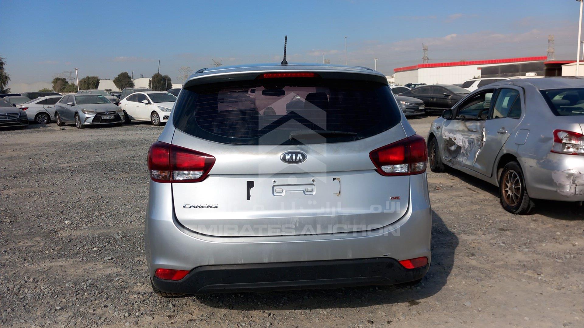 2018 KIA CARENS VIN: KNAHT8111J7187593