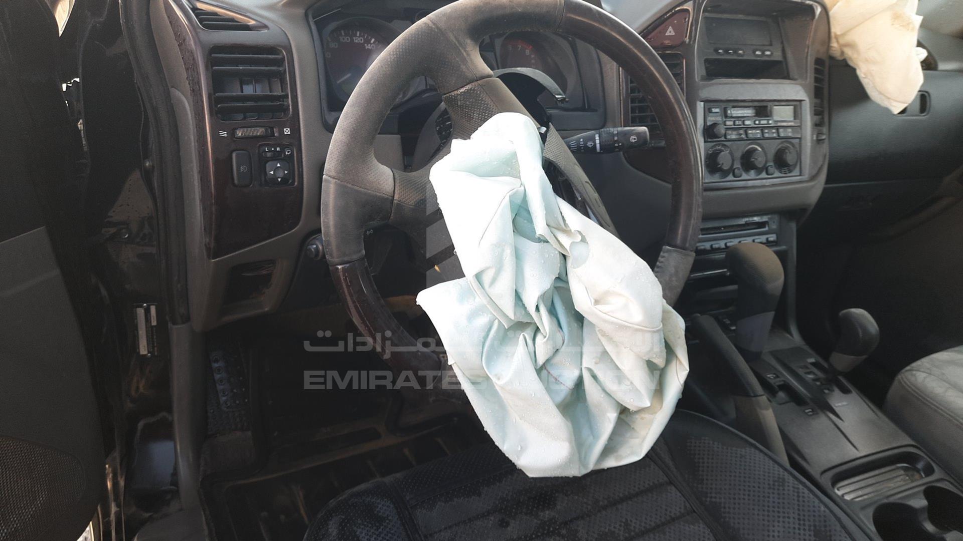 2002 MITSUBISHI PAJERO VIN: JMYMYV65W2J709013