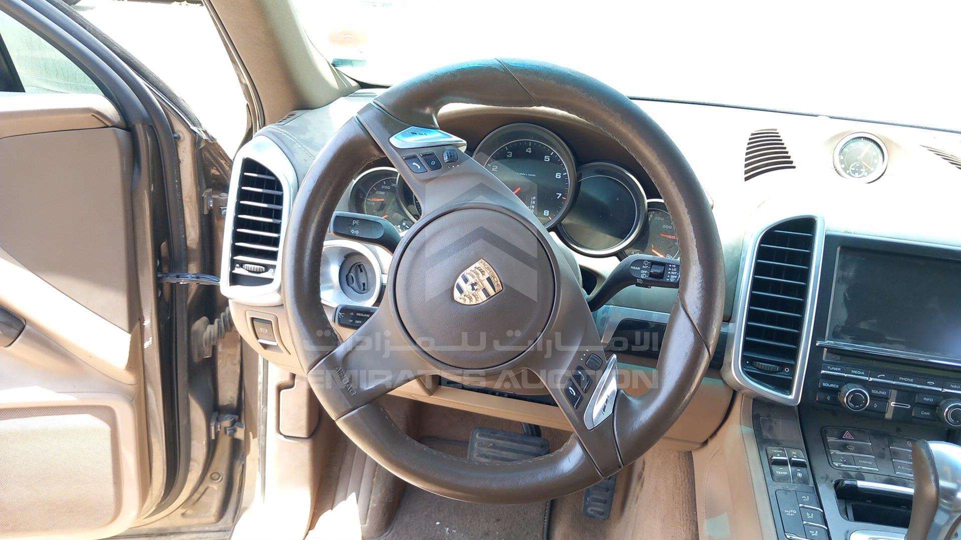 2013 PORSCHE CAYENNE VIN: WP1AA2A23DLA02678