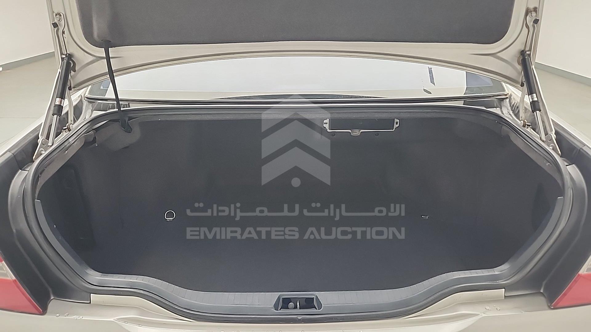 2005 LEXUS LS 430 VIN: JTHBN36F955000286