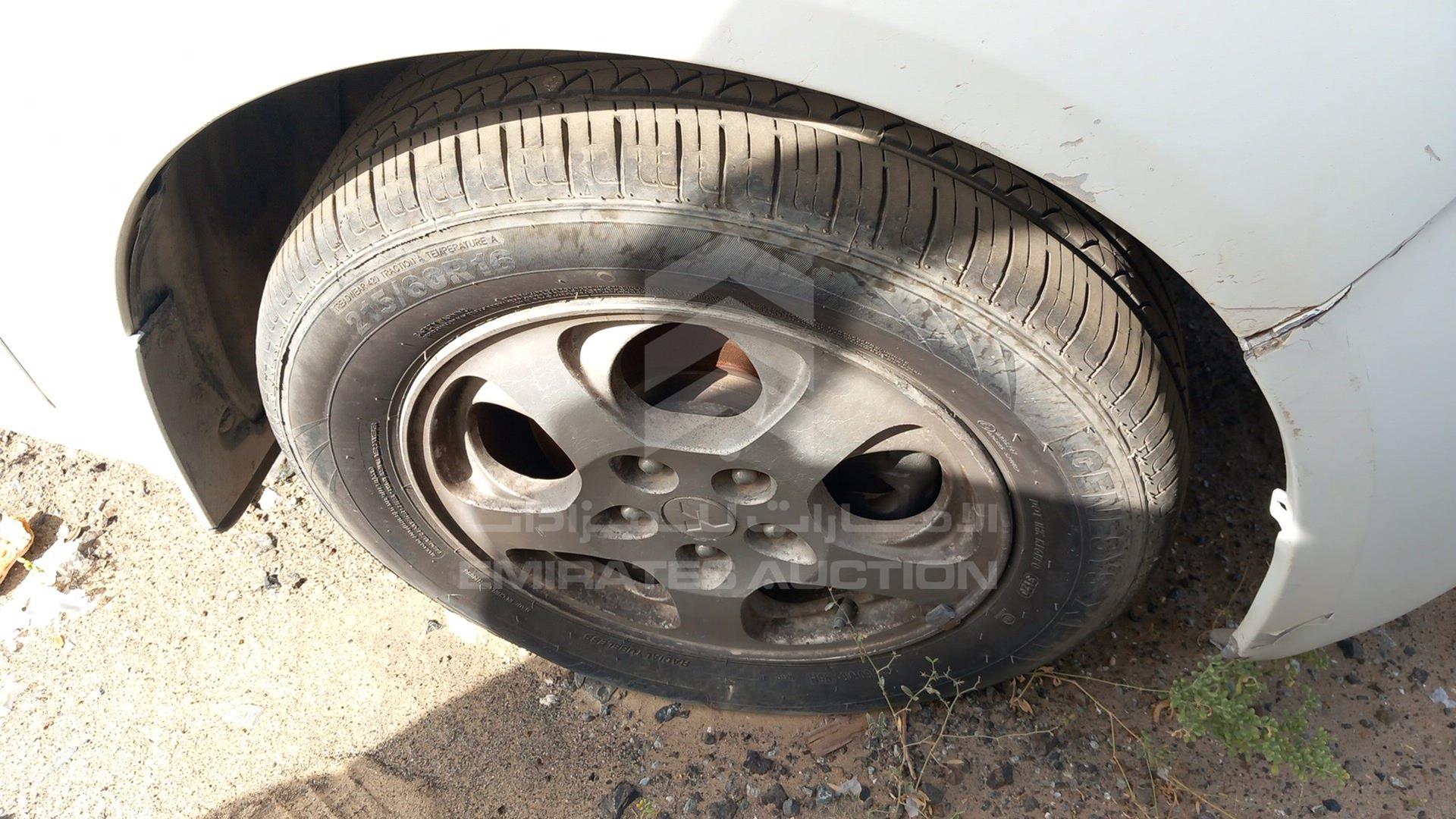 2005 MITSUBISHI GRANDIS VIN: JMYLRNA4W5Z703642