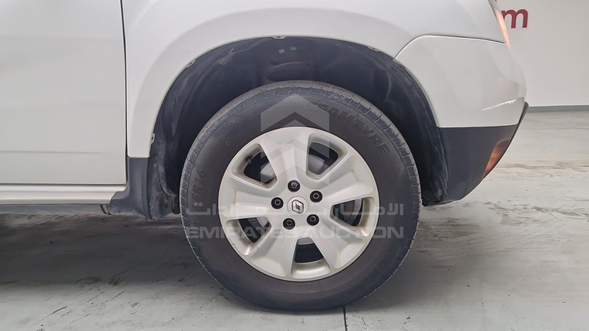 2015 RENAULT DUSTER VIN: VF1HSRCA1FA514365