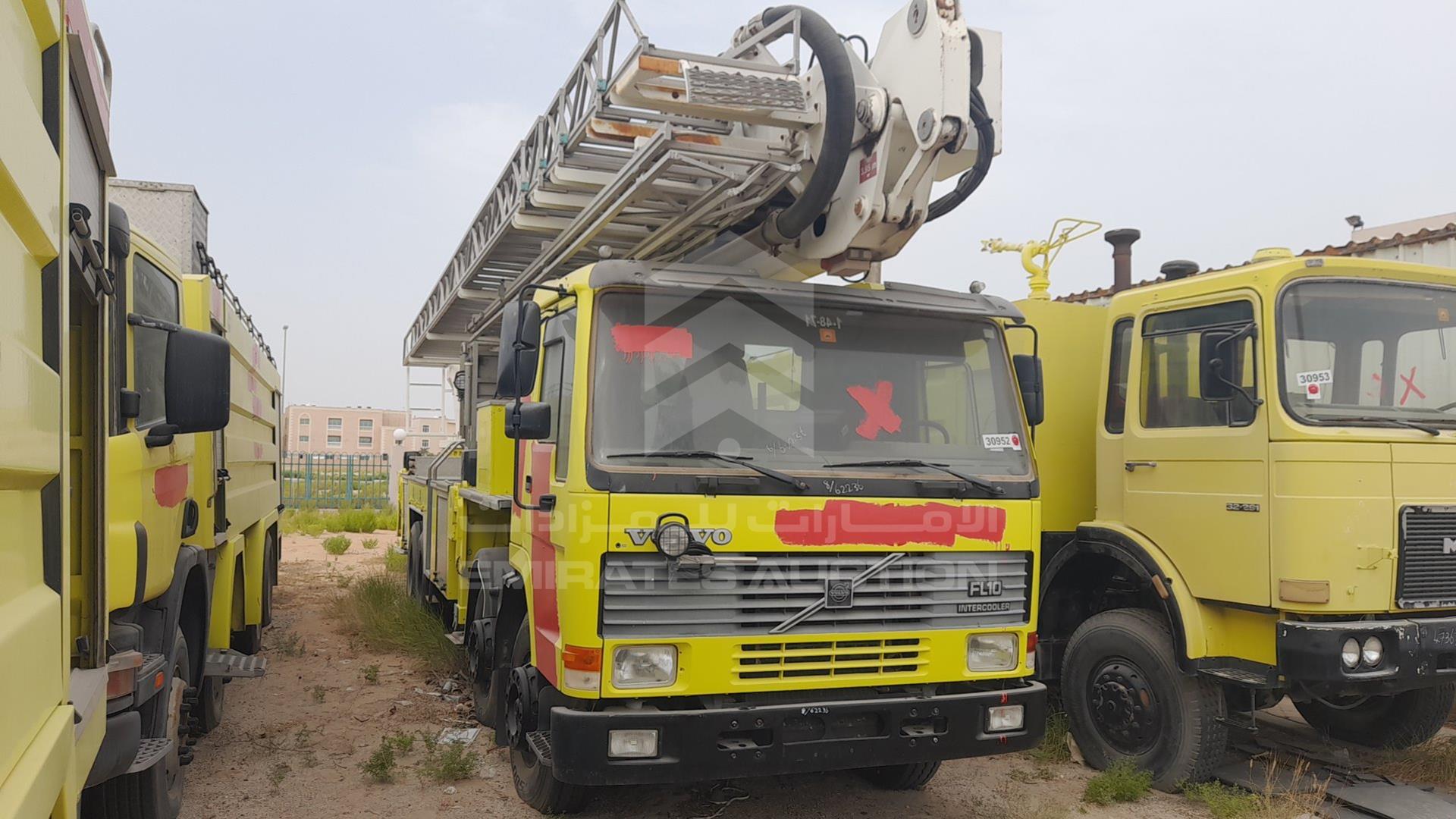 0 VOLVO FL 10 VIN: YV2F4C1G5WA281992