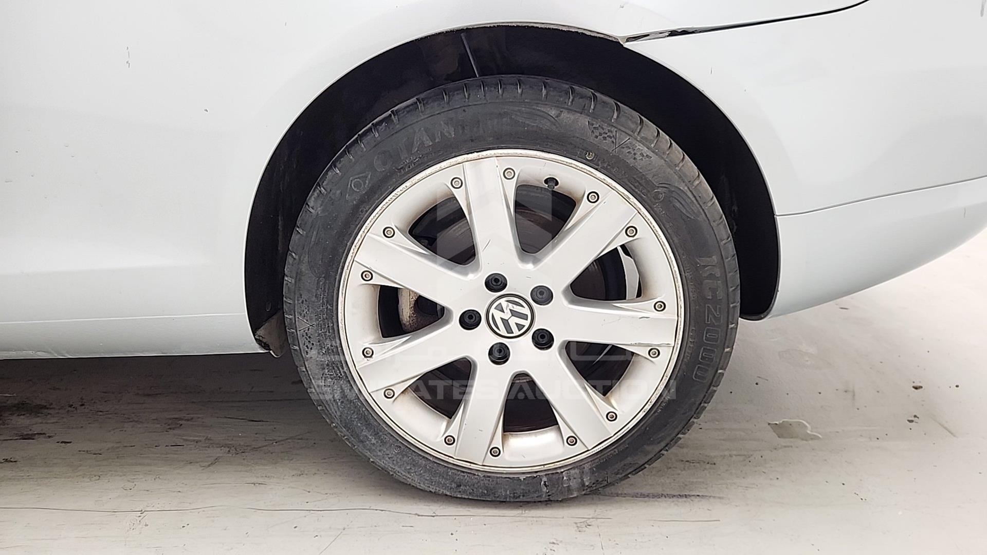 2008 VOLKSWAGEN EOS VIN: WVWAR21F88V000237