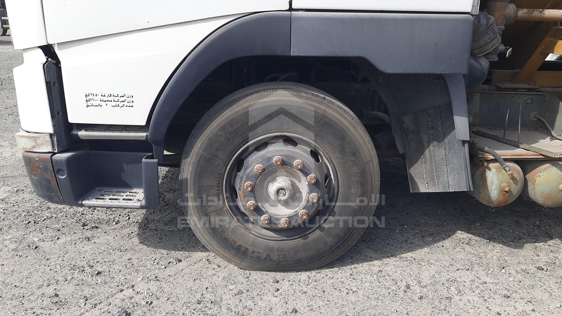 2000 VOLVO FH 12 VIN: YV2A4DAC6YA505769