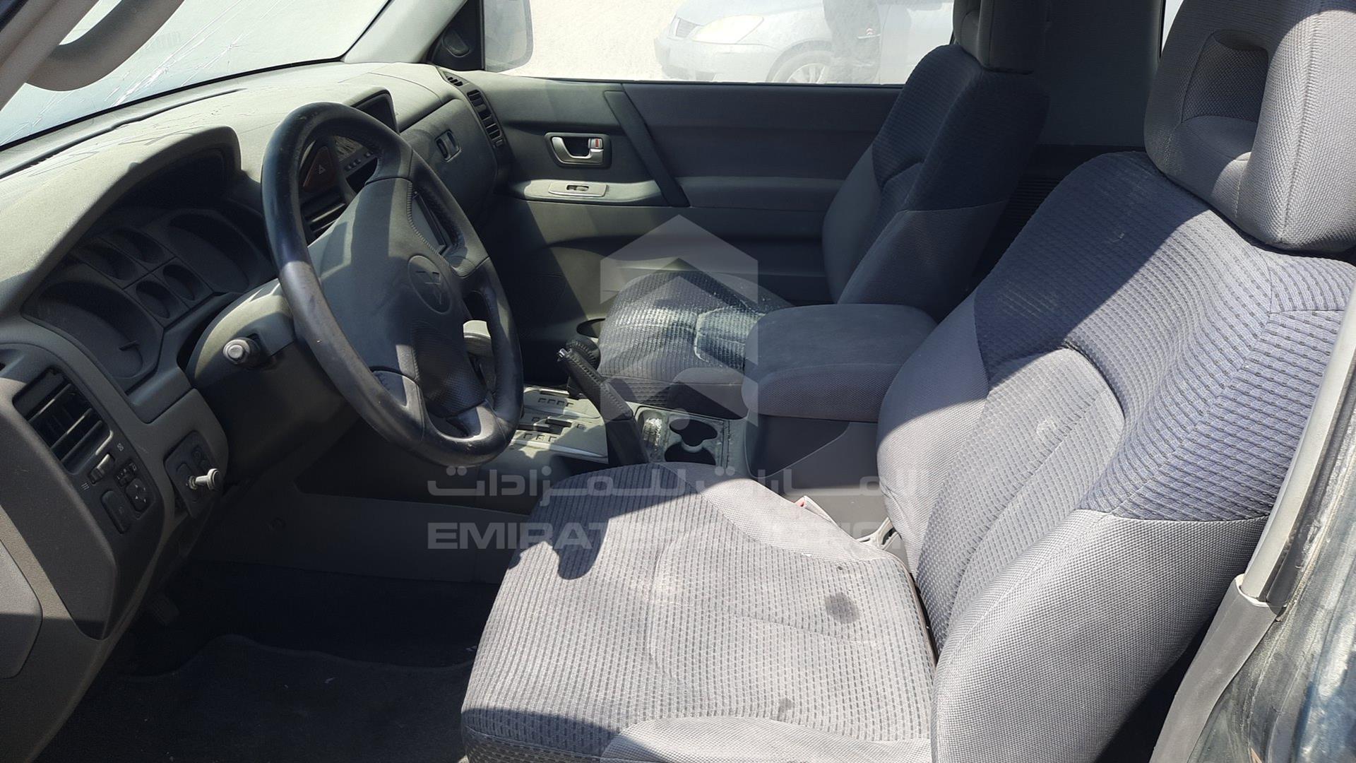 2004 MITSUBISHI PAJERO VIN: JMYMRV63W4J705048