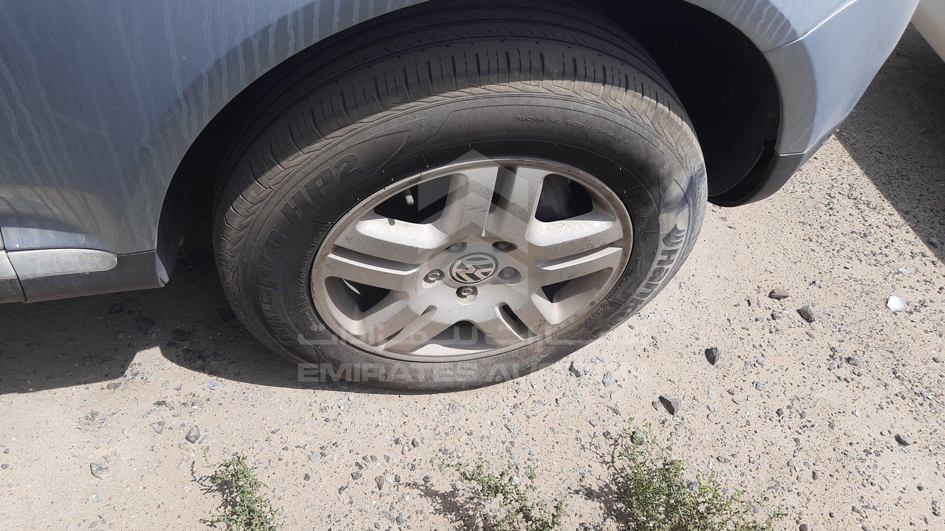 WVGAE27L06D048337 - 2006 Volkswagen Touareg - #353928