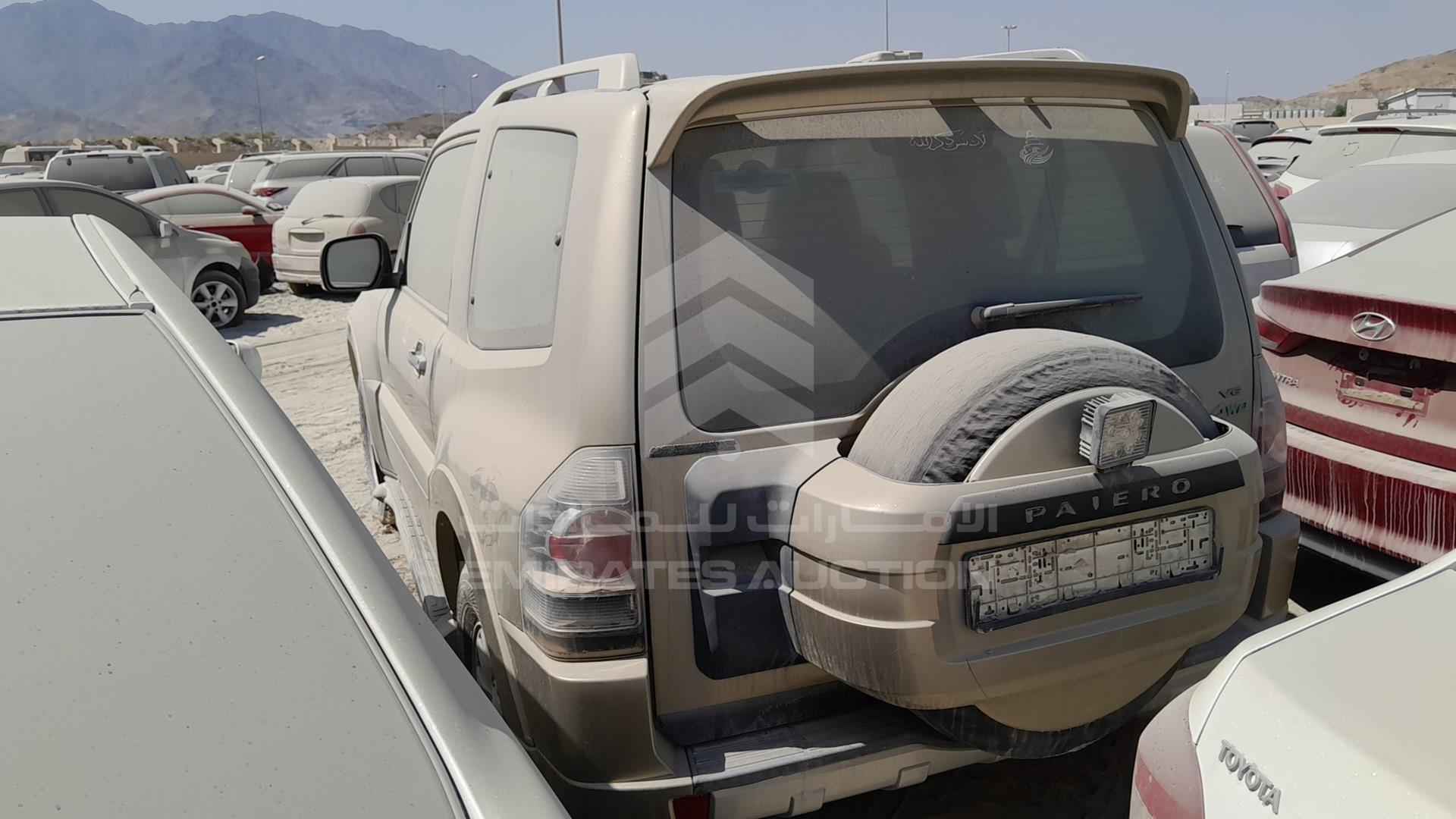 2010 MITSUBISHI PAJERO VIN: JMYMRV85WAJ701504