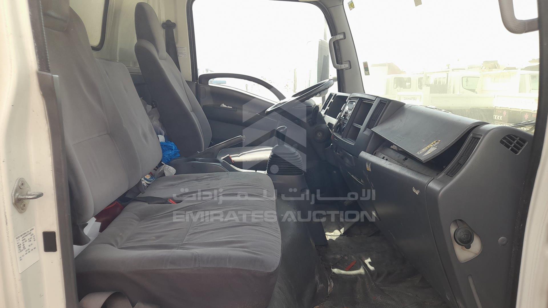 2017 ISUZU NPR VIN: JAAKP34H8H7P10859