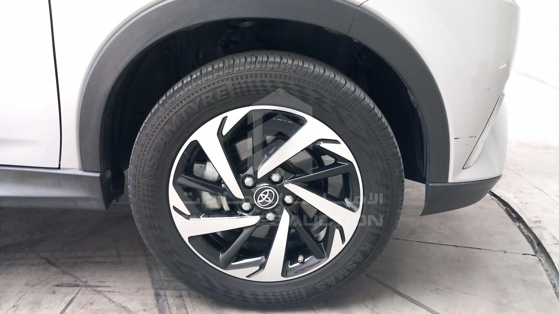 2019 TOYOTA RUSH VIN: MHKEF8BF4KK001301