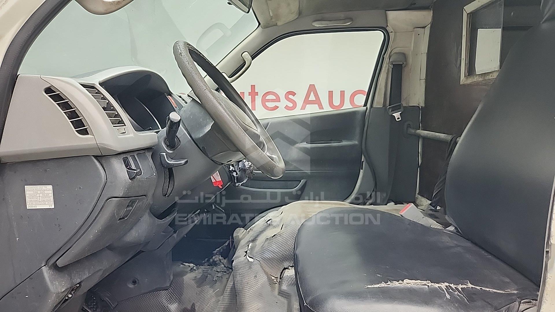 2009 TOYOTA HIACE VIN: JTFHX02P190042285