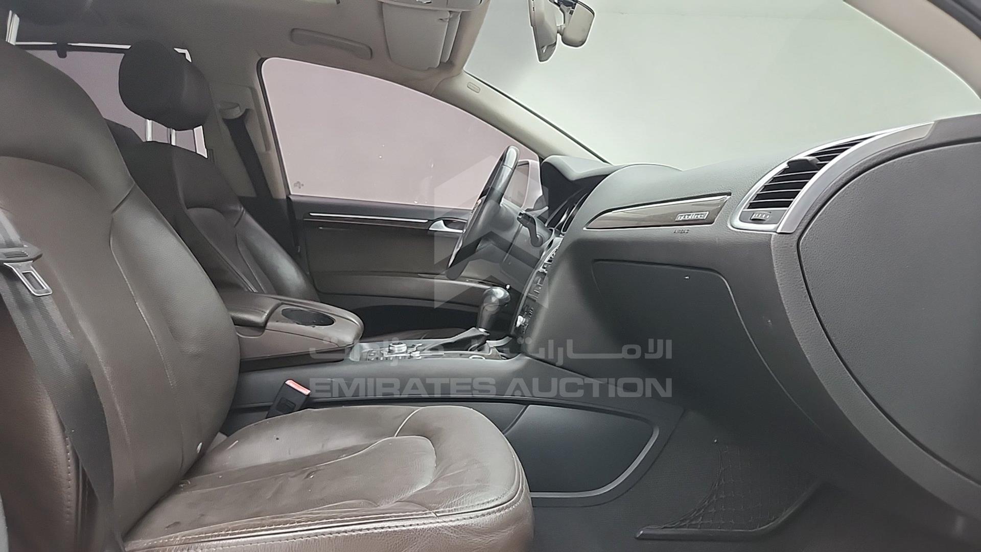 2011 AUDI Q7 VIN: WAUAGD4L6BD008768