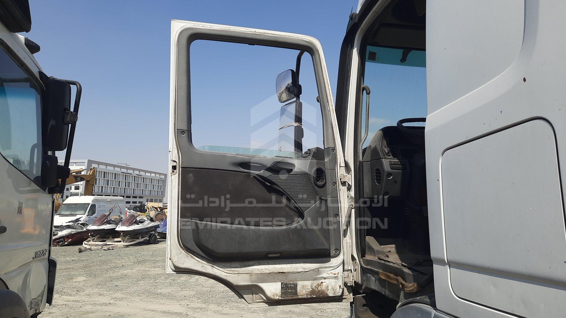 2008 MERCEDES ACTROS VIN: WDAKHCAA98L277351