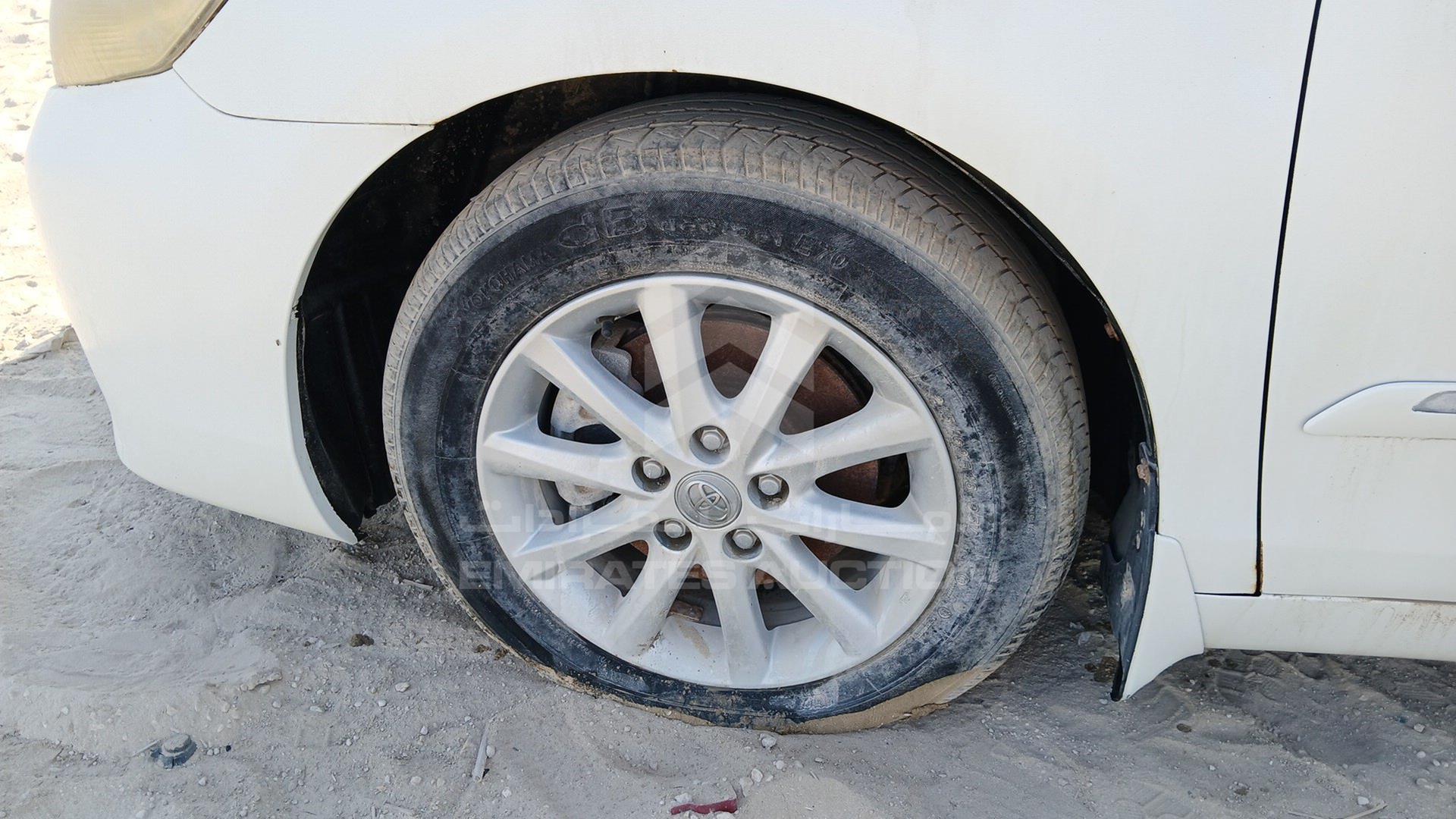 2010 TOYOTA CAMRY VIN: 6T1BE42K4AX661880