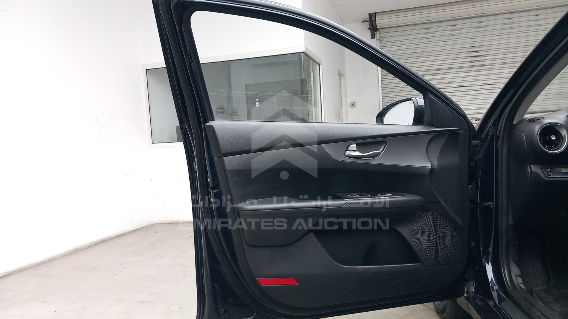 2020 KIA CERATO VIN: KNAF24164L5856887