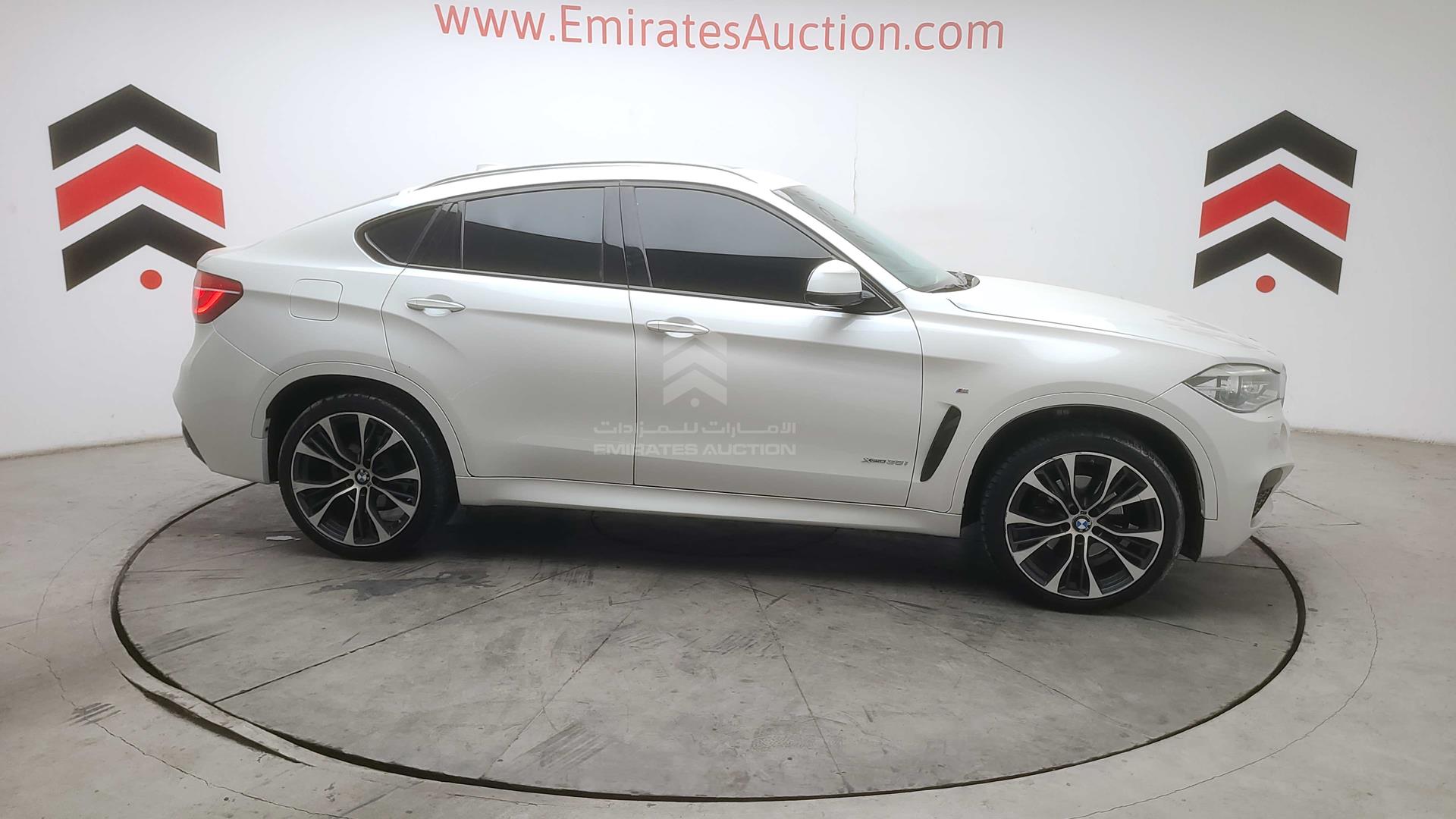 2018 BMW X6 VIN: WBAKU210XJ0Y35271