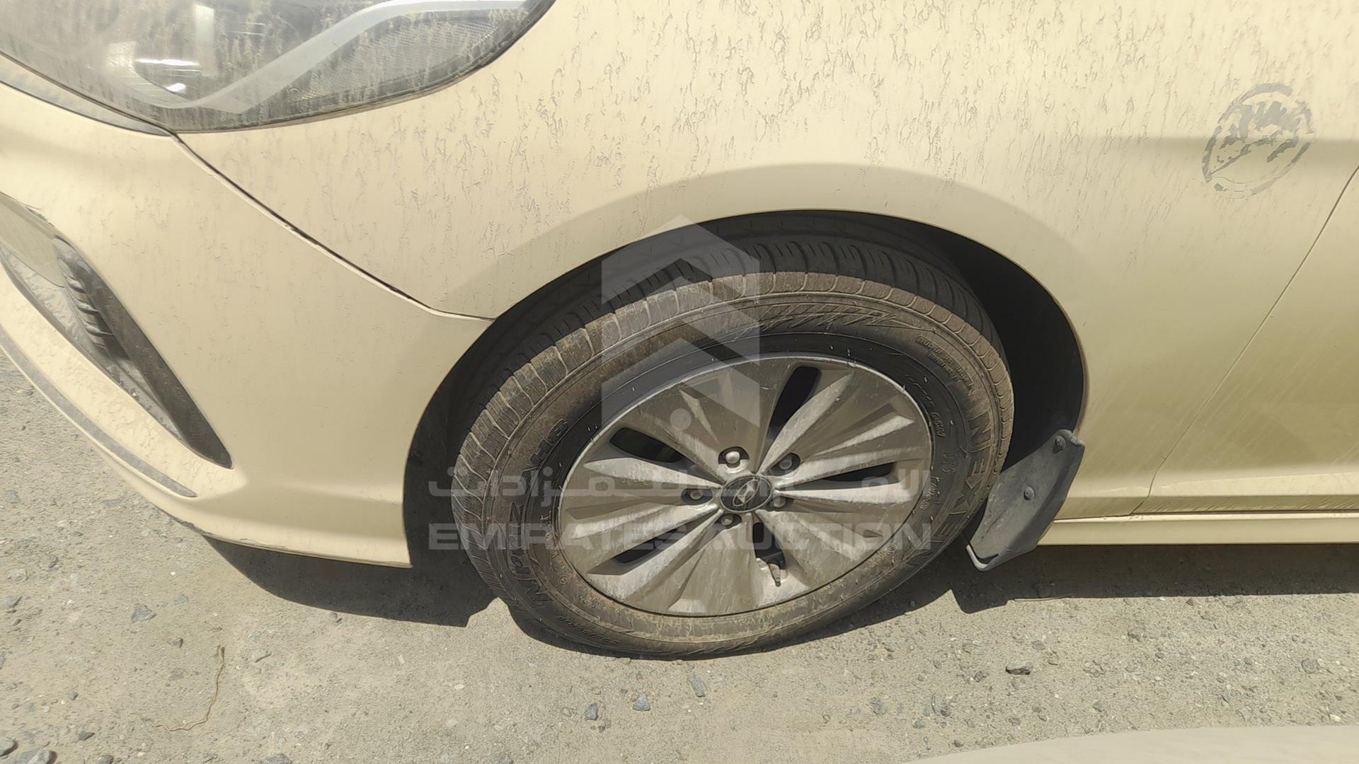 2018 HYUNDAI SONATA VIN: KMHE24136JA082047