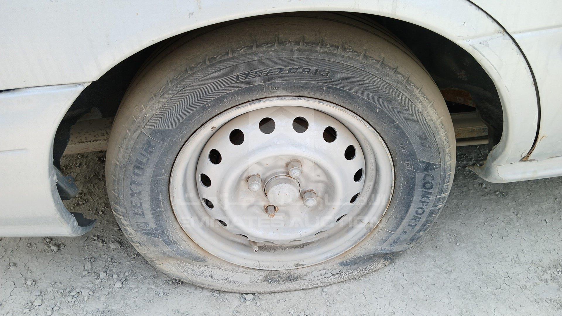 2000 NISSAN SUNNY VIN: JN1BB41S4YW002968