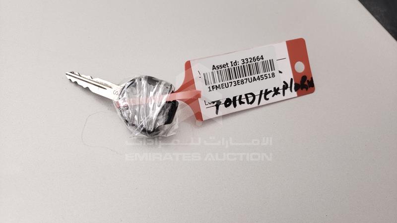 VIN: 1FMEU73E87UA45518 Auction: EmiratesAuction Lot: 405931 VIN: 1FMEU73E87UA45518 Ford Explorer 2007 SILVER Photo 4