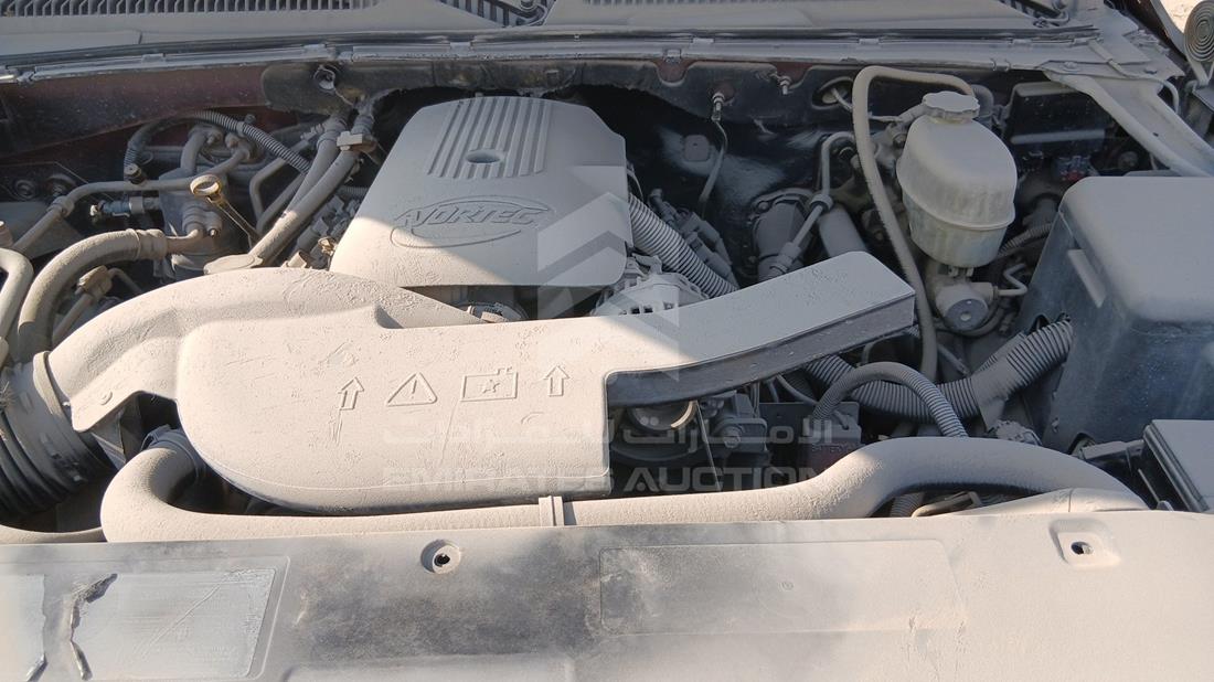 2005 GMC Yukon — Engine Bay — Photo 27