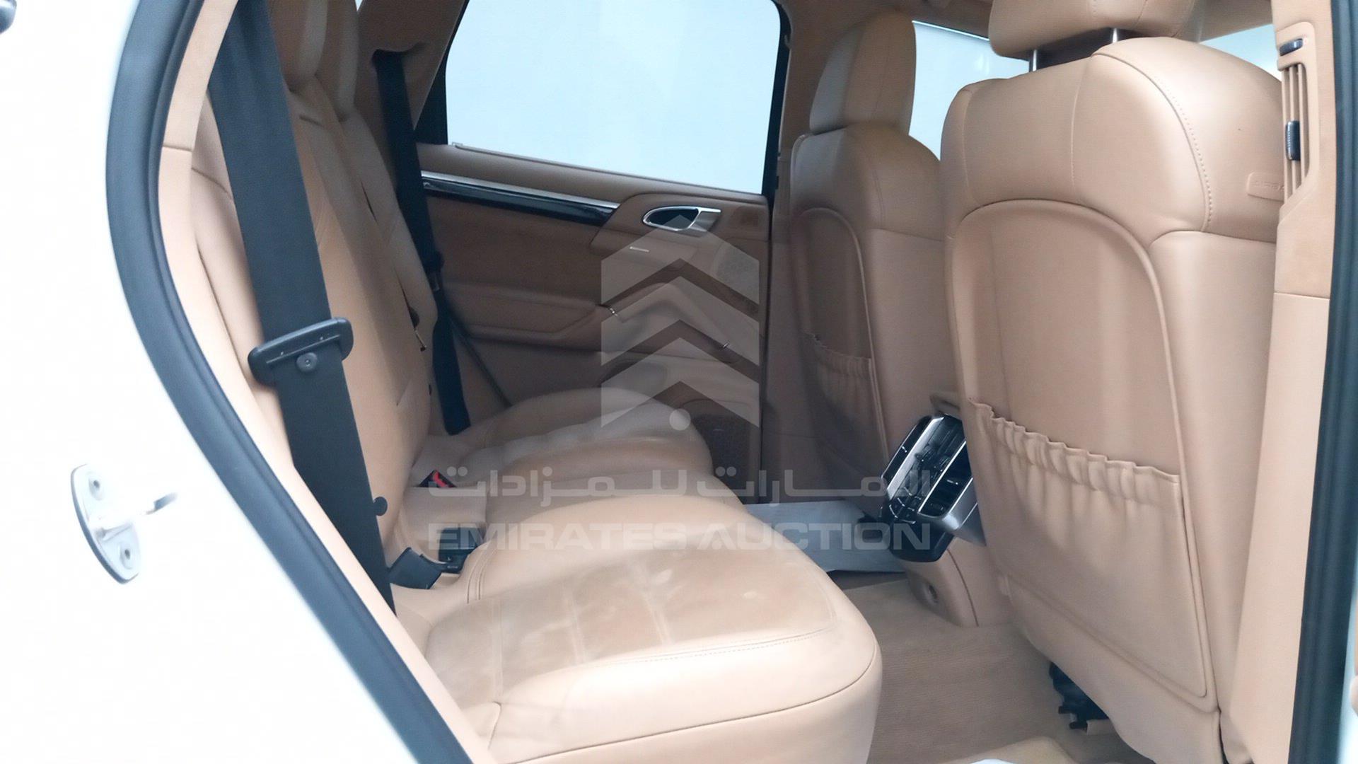 2013 PORSCHE CAYENNE VIN: WP1ZZZ92ZDLA70062