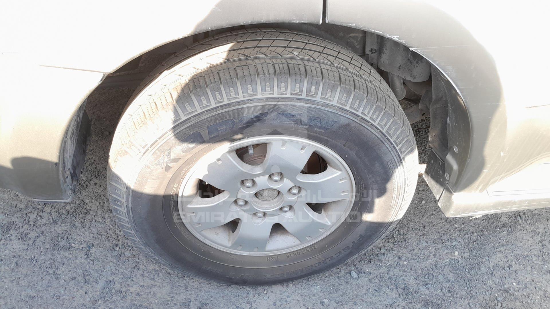 2004 MITSUBISHI PAJERO VIN: JMYLRV73W4J704652