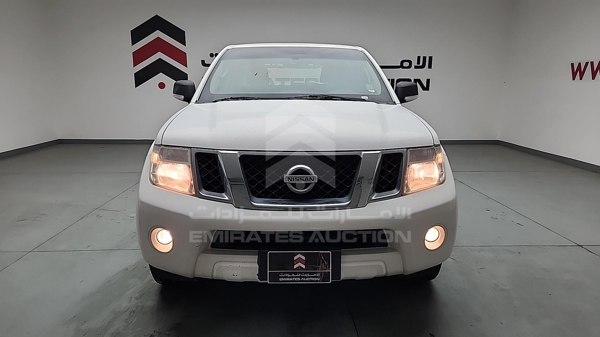 2015 NISSAN PATHFINDER VIN: VSKLR11A1FA579582