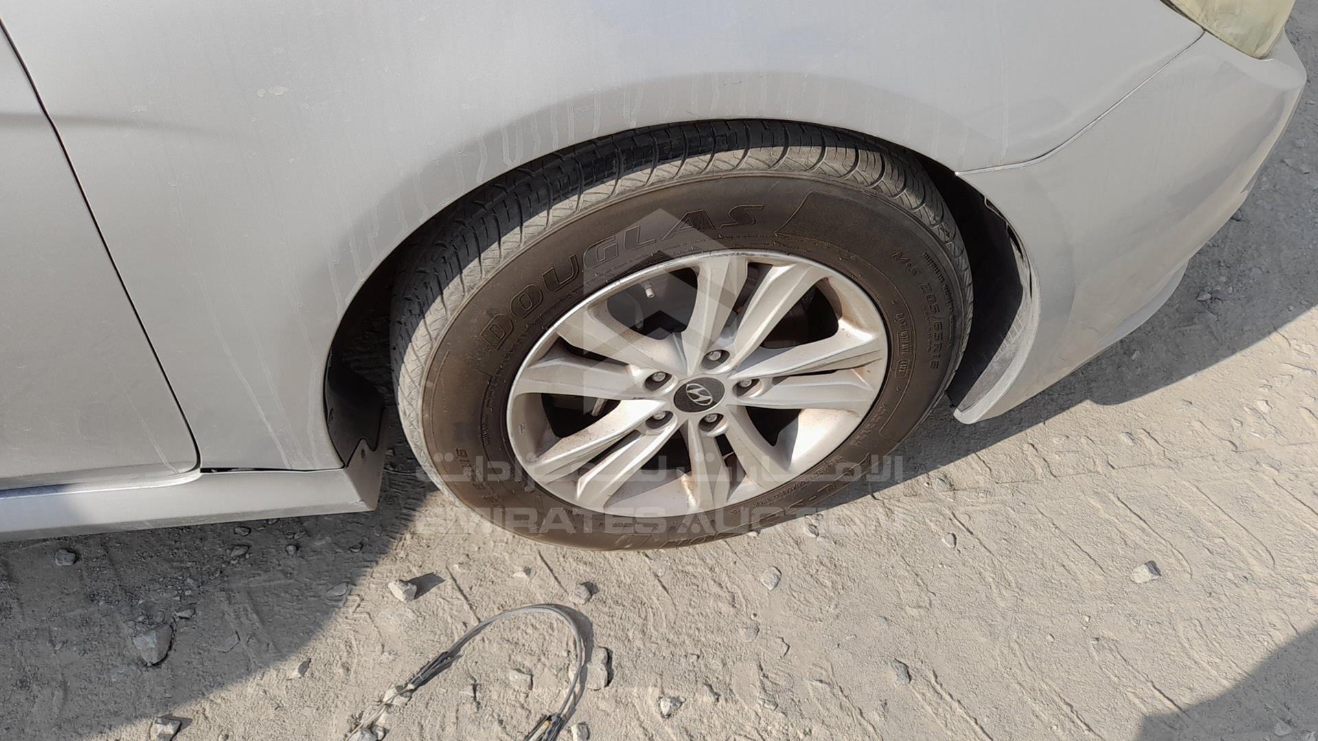 2014 HYUNDAI SONATA VIN: 5NPEB4AC4EH819250