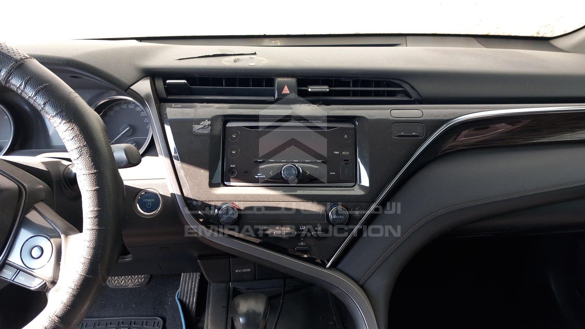 2018 TOYOTA CAMRY VIN: JTNB29HK0J3008057