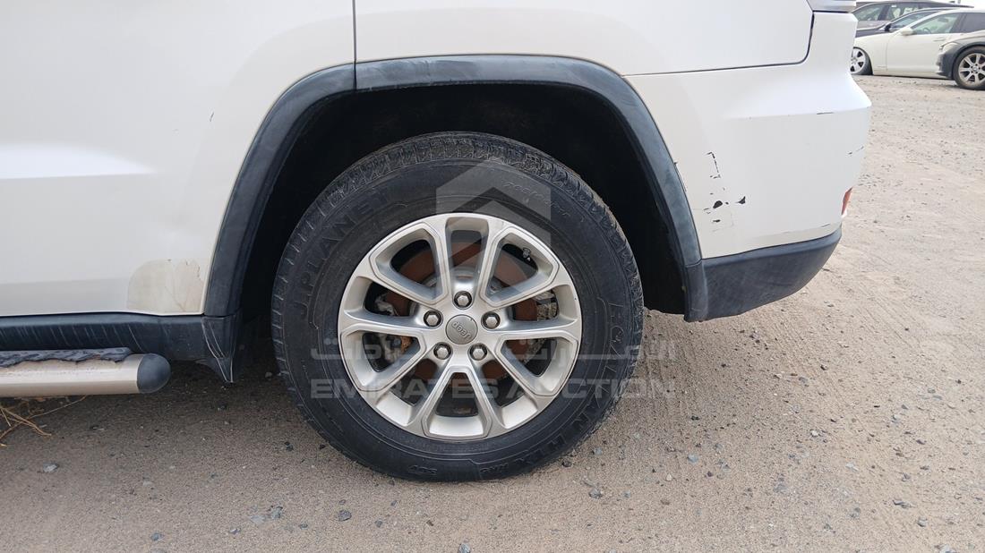 2014 Jeep Grand Cherokee — Rear Left Tyre — Photo 36