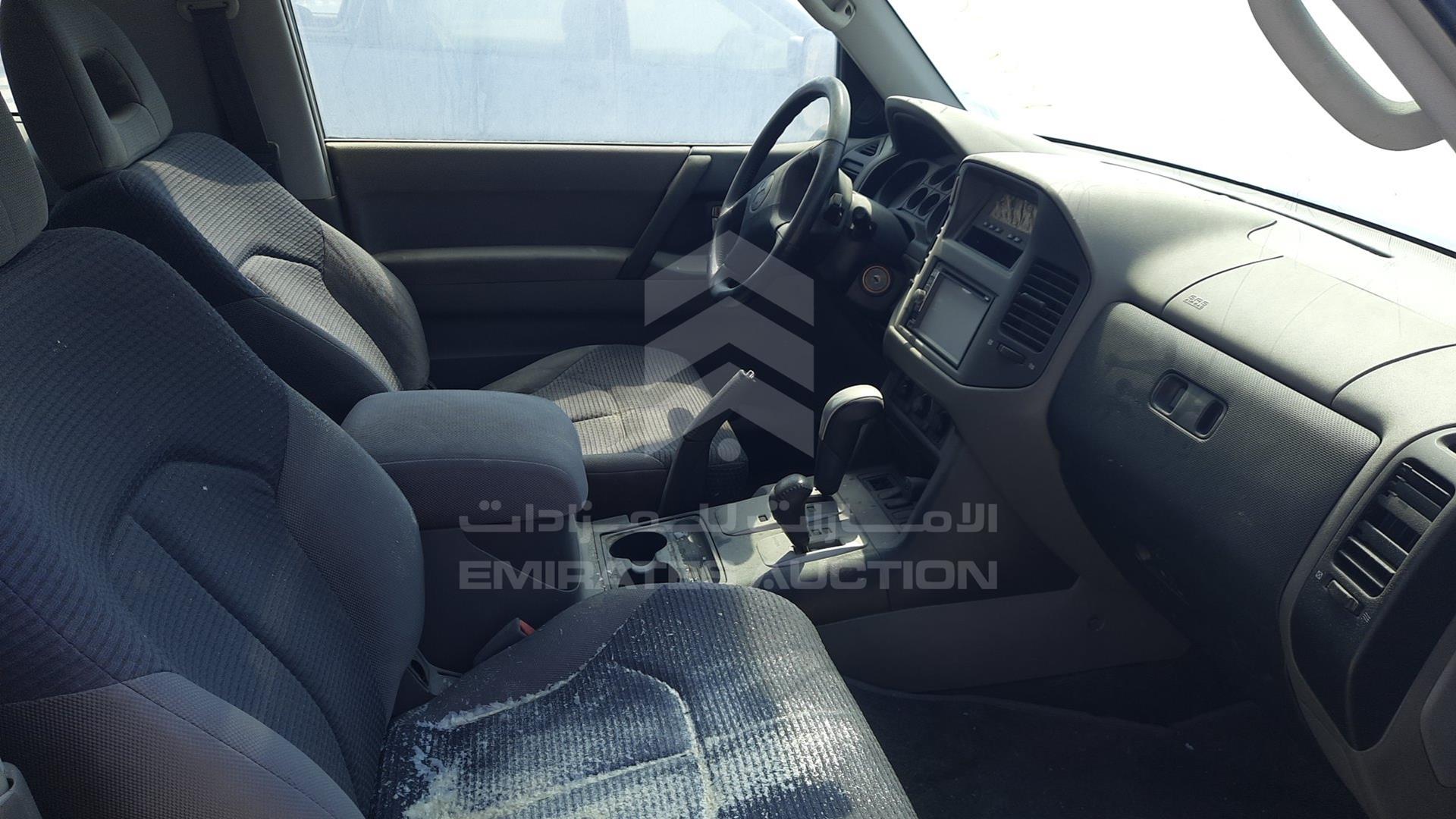 2004 MITSUBISHI PAJERO VIN: JMYMRV63W4J705048