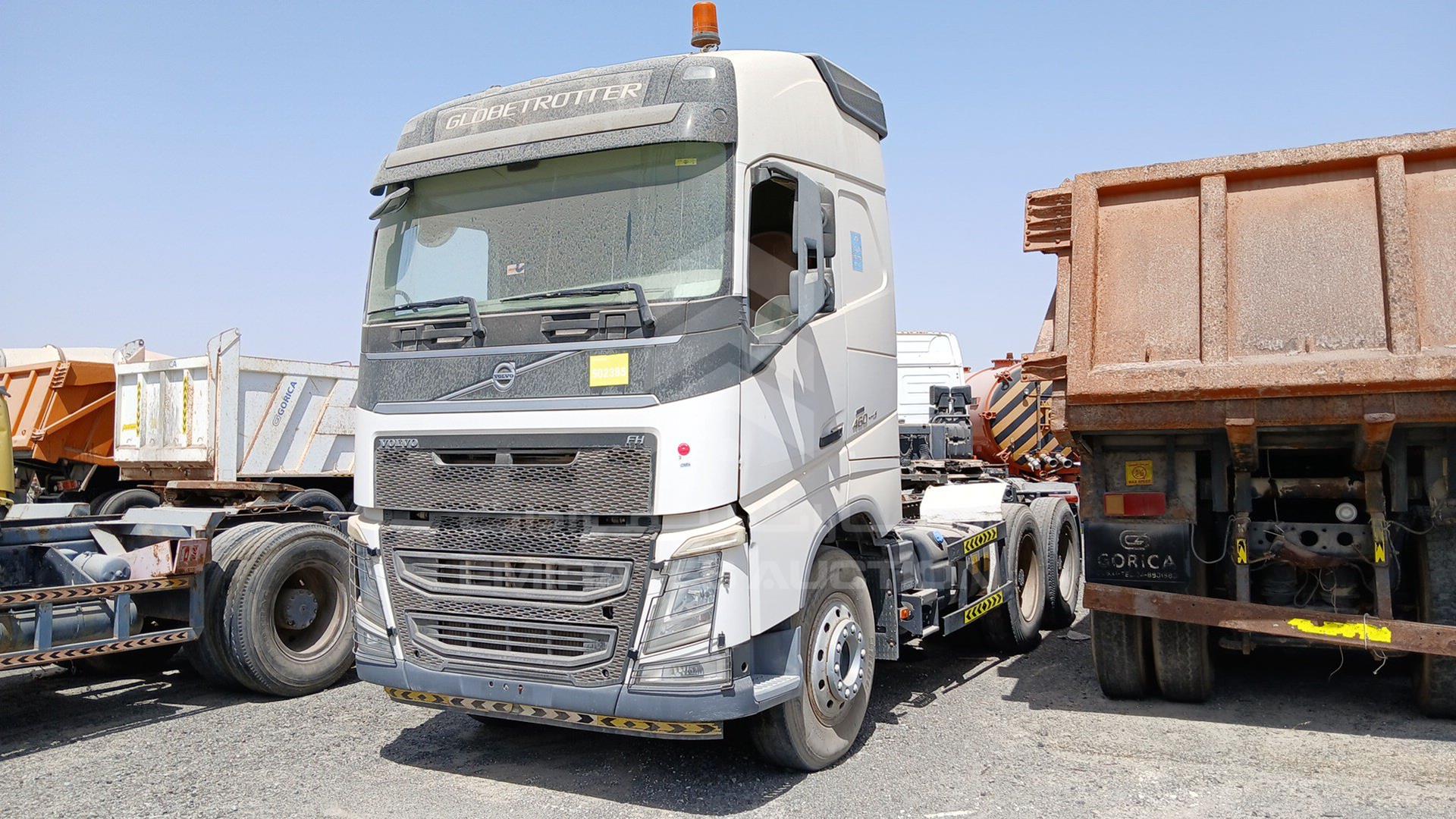 2018 VOLVO 460 VIN: YV2RG20D5JA821694