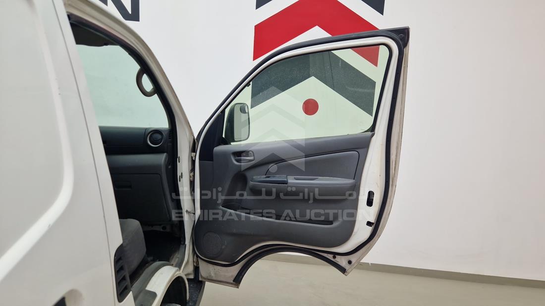 2015 Nissan Urvan — Front Right Door — Photo 19