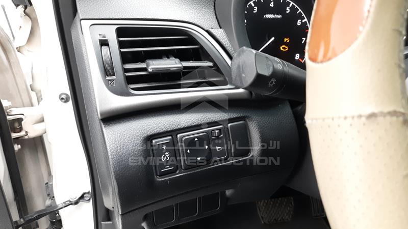 MNTBC2C93F6005567 Auction: EmiratesAuction Lot: 412005 MNTBC2C93F6005567 Nissan Tiida 2015 WHITE Photo 16