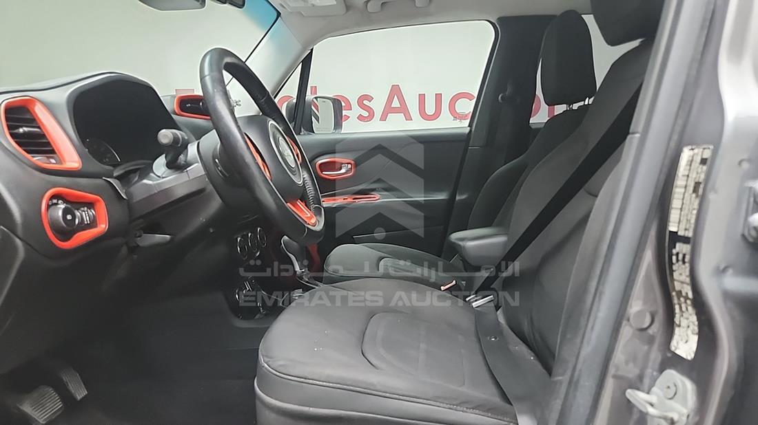 2016 Jeep RENEGADE — Front Left Driver Seat View — Photo 12