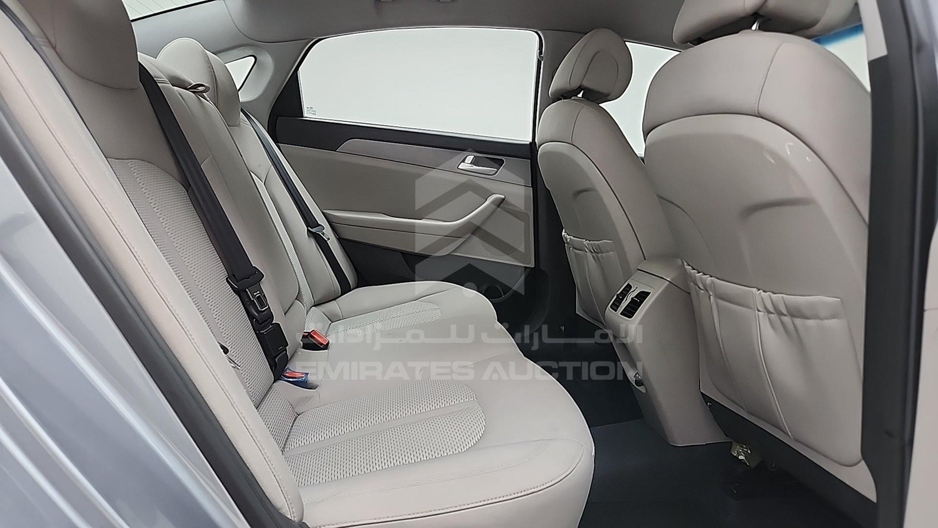 2015 HYUNDAI SONATA VIN: KMHE241G3FA055916