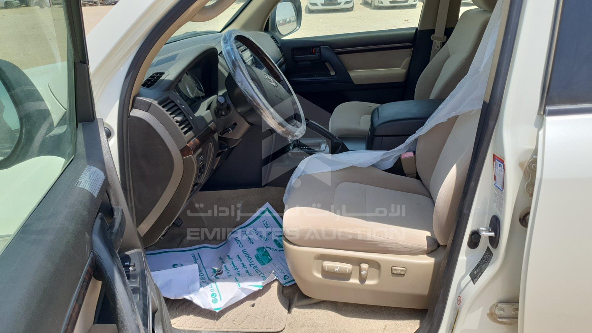 2011 TOYOTA LAND CRUISER VIN: JTMHT09J8B4041784