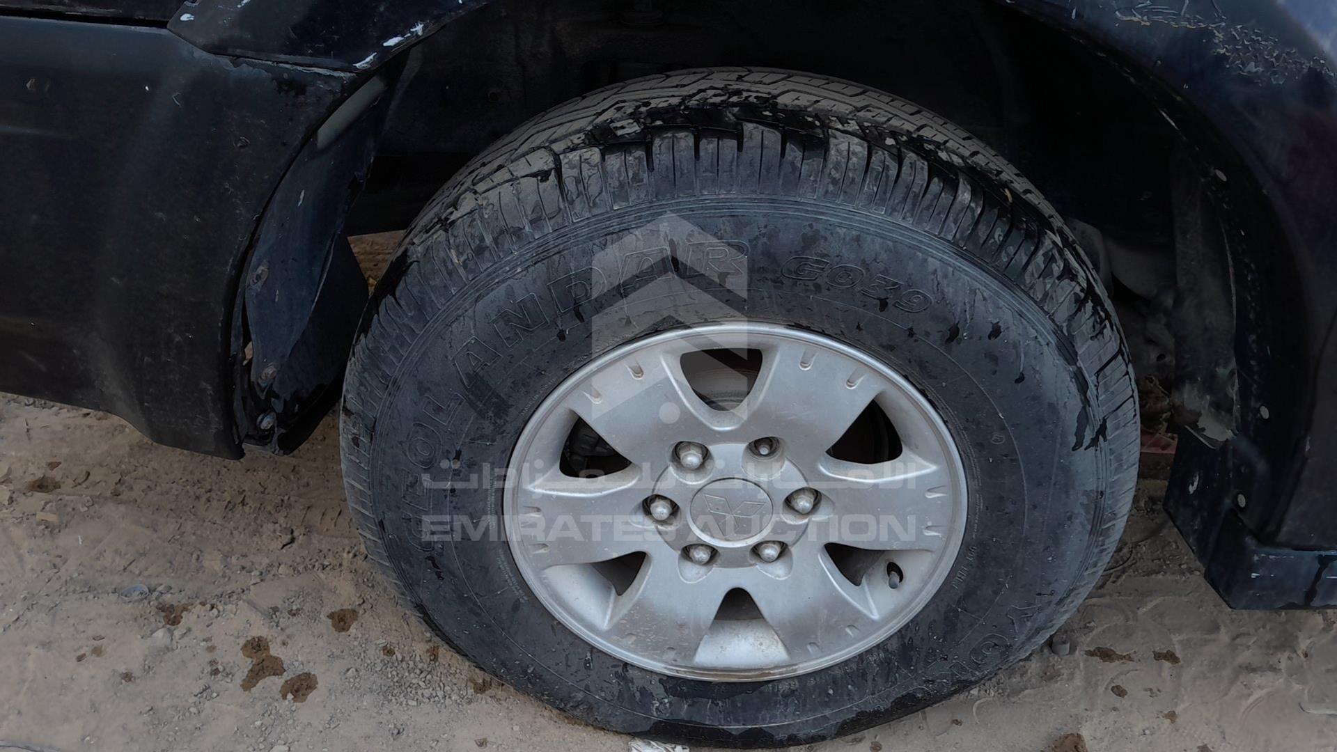 2007 MITSUBISHI PAJERO VIN: JMYLRV73W7J703442