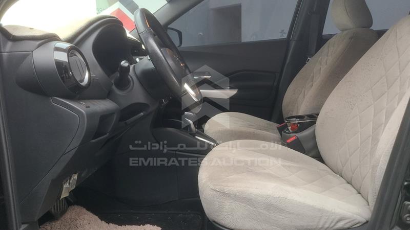 3N1CP5CP8LL502652 Auction: EmiratesAuction Lot: 413790 3N1CP5CP8LL502652 Nissan Kicks 2020 BLACK Photo 18