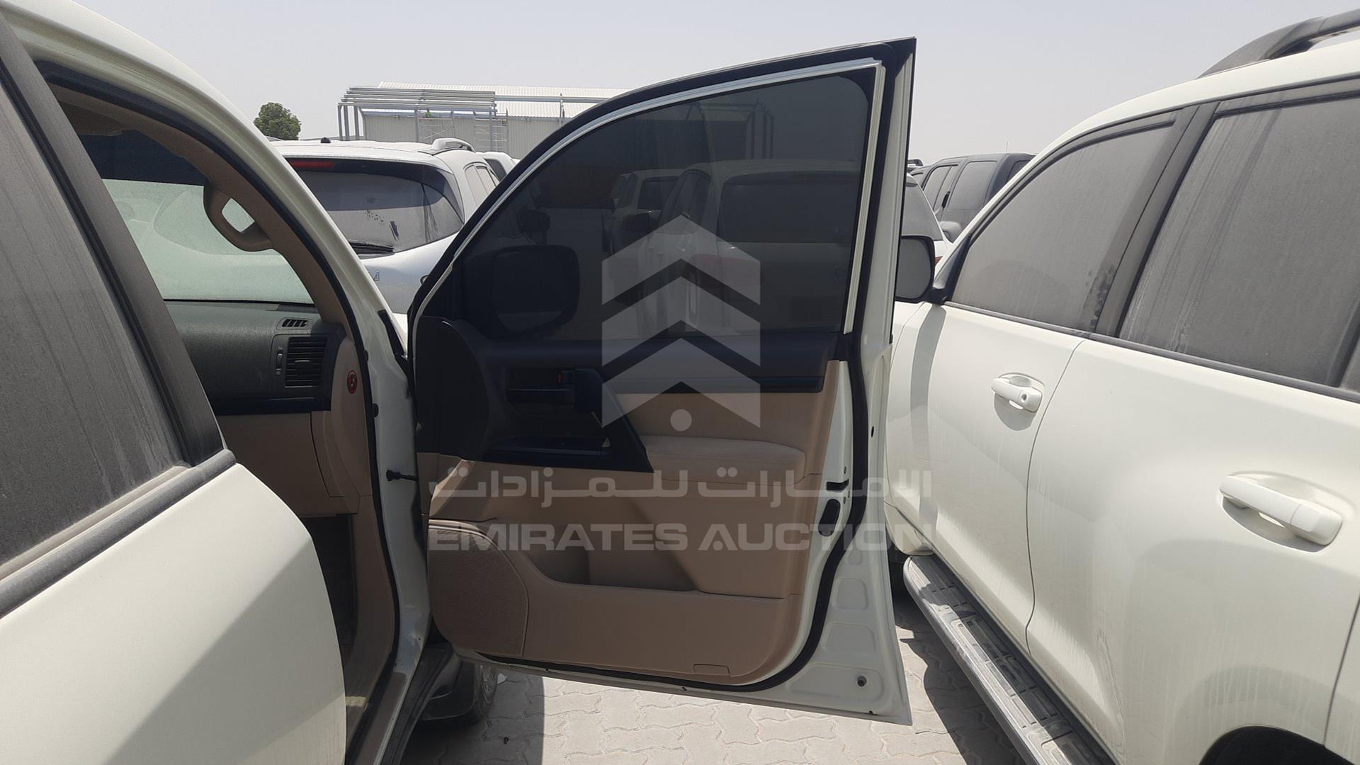 2013 TOYOTA LAND CRUISER VIN: JTMDU09JXD5066033
