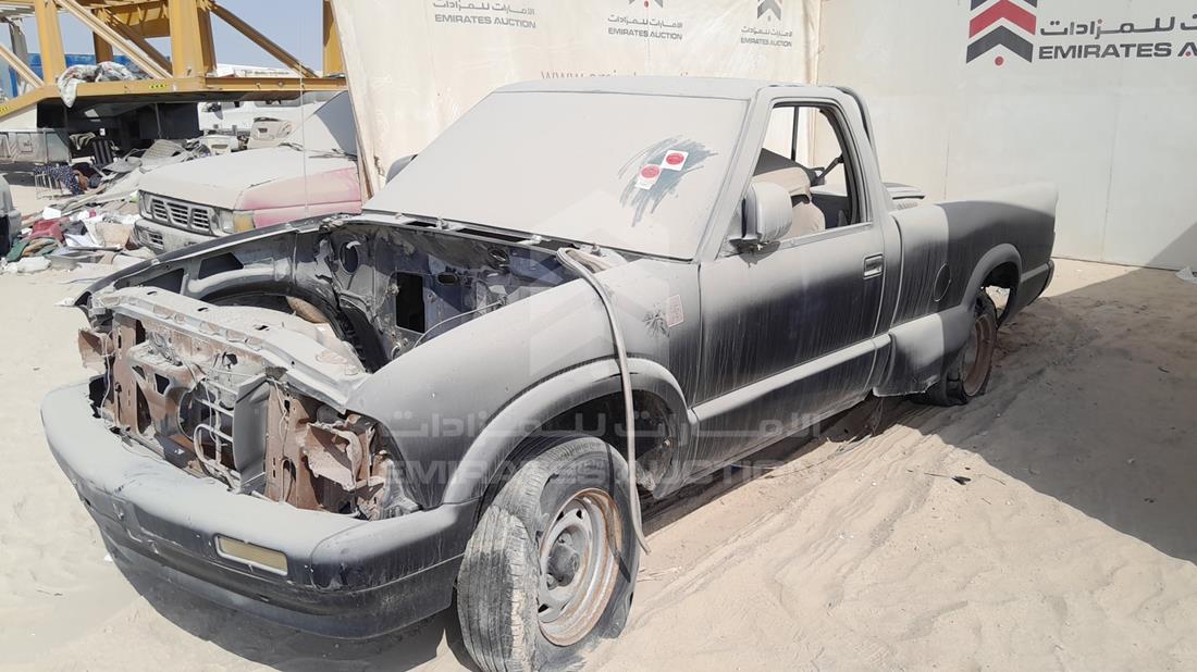 1995 Chevrolet S10 — Front Left Angle — Photo 5